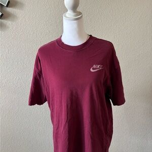 Nike Men's Deep Red Crew Neck T-Shirt with Small Logo
